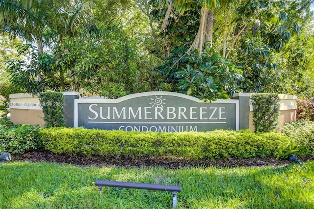 view of community / neighborhood sign