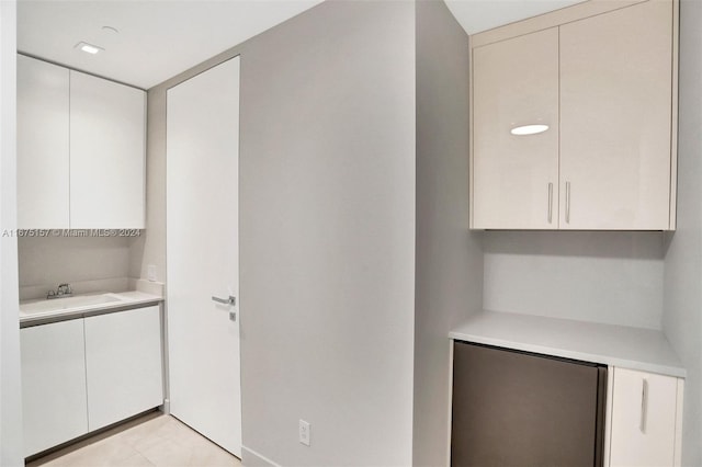 18975 Collins Ave Unit 2001, Sunny Isles Beach, FL 33160 - bar featuring a sink
