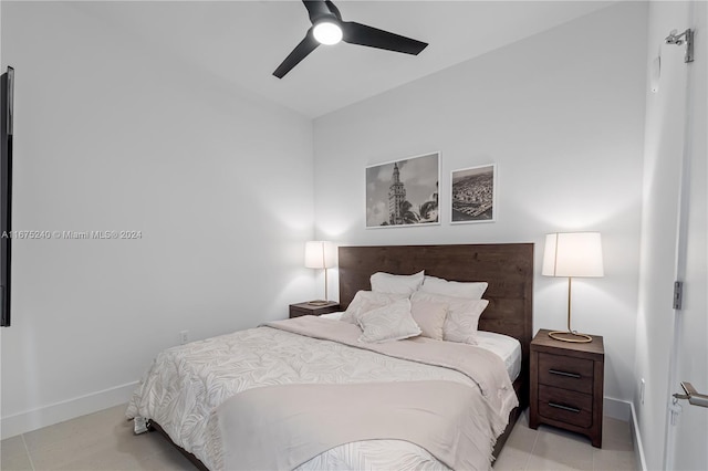 bedroom featuring ceiling fan