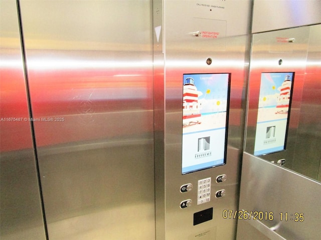 room details featuring elevator