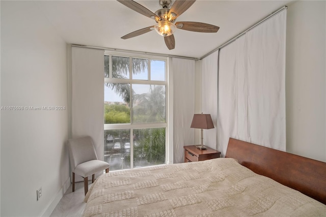 bedroom featuring ceiling fan