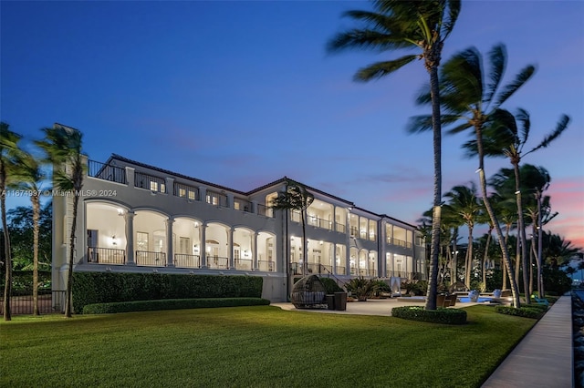 33 Arvida Pkwy, Coral Gables, FL 33156 - view of property at dusk