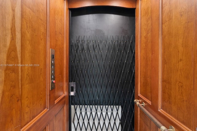33 Arvida Pkwy, Coral Gables, FL 33156 - view of elevator