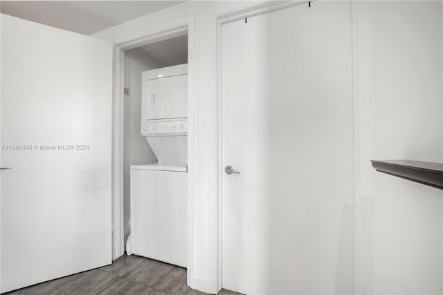 500 Brickell Ave Unit 3907, Miami, FL 33131 - laundry room with stacked washer and clothes dryer