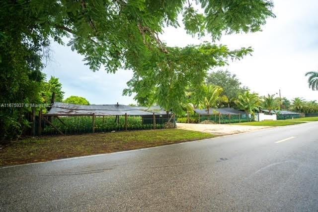 19390 SW 232nd St, Miami, FL 33170 - photo 4