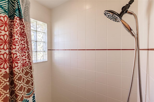 bathroom with curtained shower