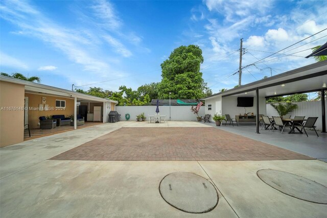 view of patio with an outdoor hangout area