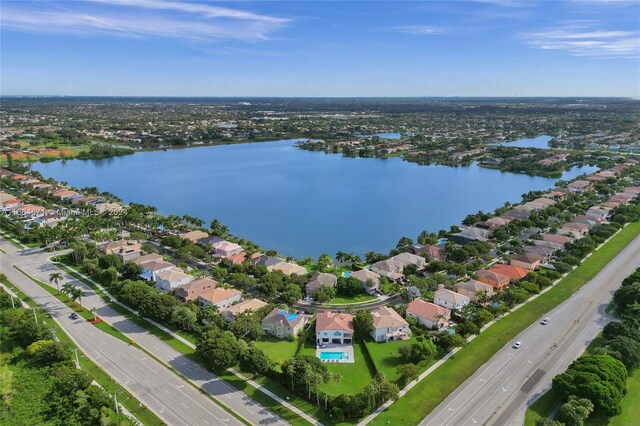 bird's eye view featuring a water view