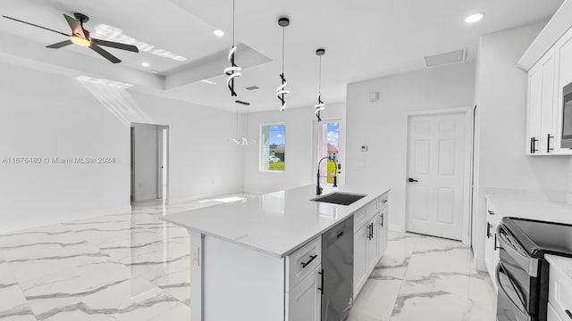 kitchen featuring white cabinets, a kitchen island with sink, dishwasher, and sink