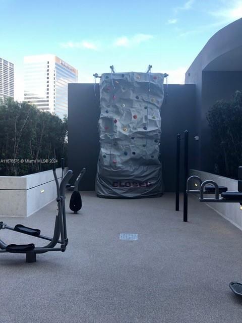 801 S Miami Ave Unit 3903, Miami, FL 33130 - view of vehicle parking