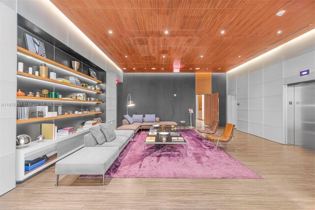 88 SW 7th St Unit 3806, Miami, FL 33130 - kitchen featuring open floor plan and a breakfast bar