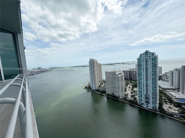 325 S Biscayne Blvd Unit 19, Miami, FL 33131 - water view featuring nearby urban area