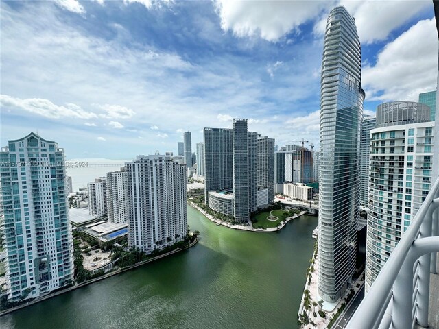 325 S Biscayne Blvd Unit 19, Miami, FL 33131 - city view featuring a large body of water