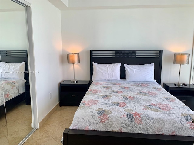 bedroom featuring a closet