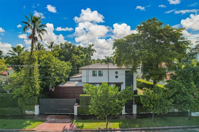 view of front of house with a front yard