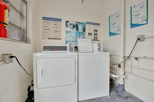 121 NE 204th St Unit 9, Miami Gardens, FL 33179 - shared laundry room featuring washing machine and clothes dryer