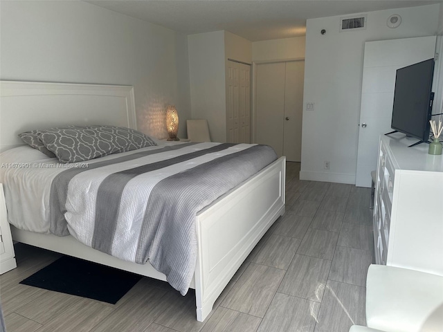 bedroom featuring a closet