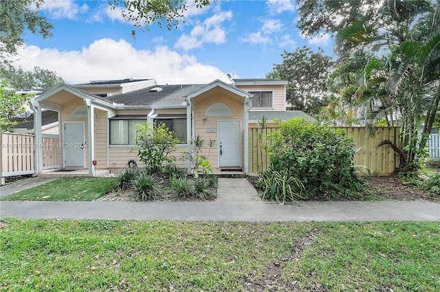 view of front of house with a front yard