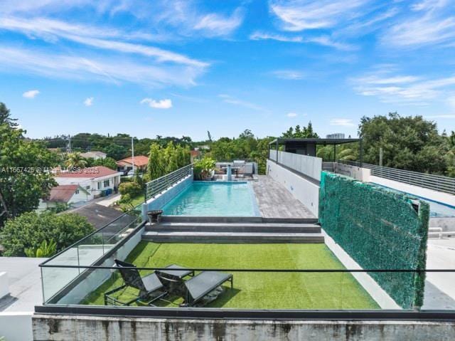 view of swimming pool