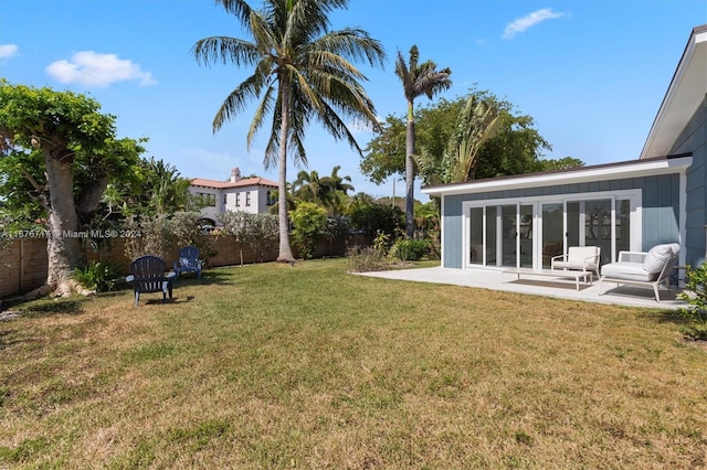 view of yard with a patio