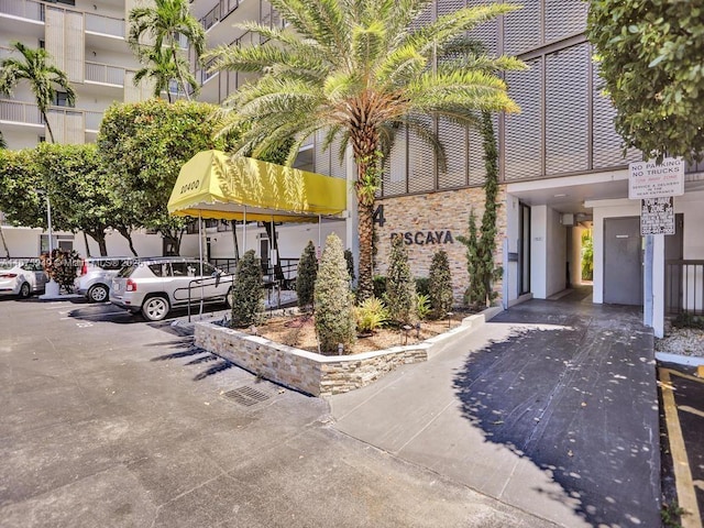 20400 W Country Club Dr Unit 301, Aventura, FL 33180 - view of building exterior