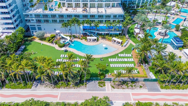 4401 Collins Ave Unit 915, Miami Beach, FL 33140 - bird's eye view of a pool area