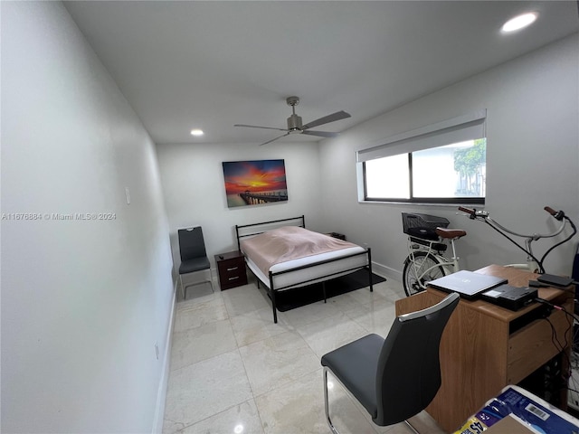 bedroom featuring ceiling fan