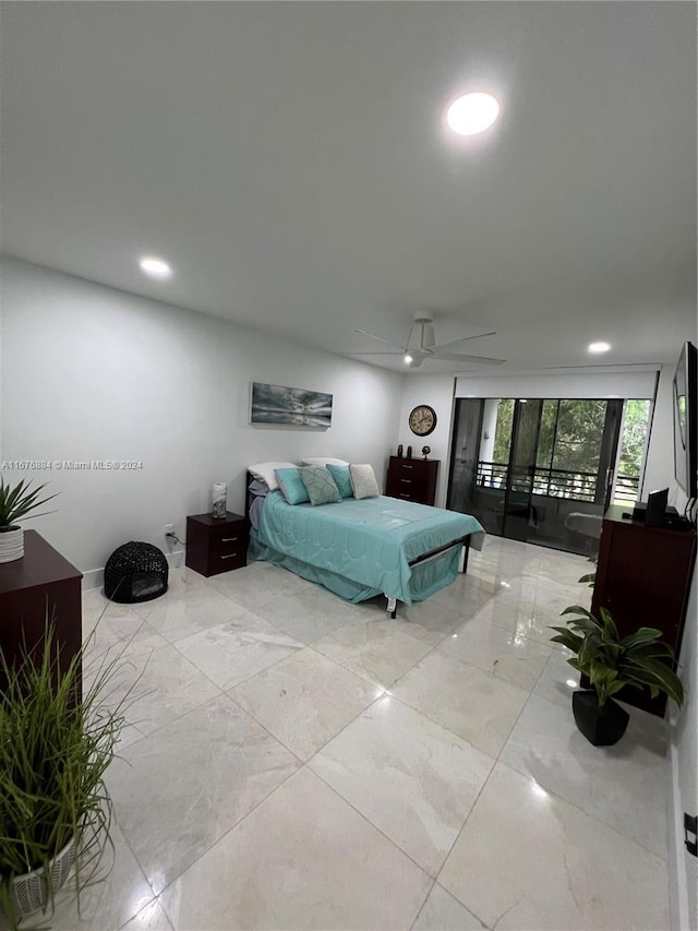 bedroom featuring ceiling fan