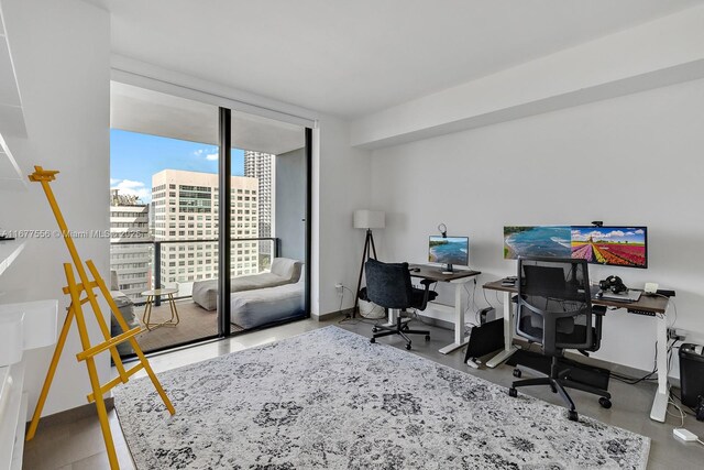 88 SW 7th St Unit 1710, Miami, FL 33130 - home office featuring baseboards