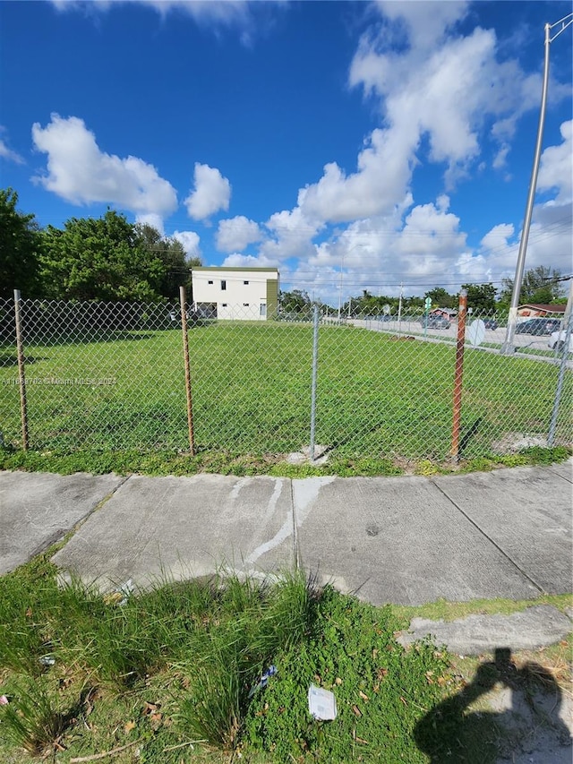 Listing photo 3 for 11110/20 NW 17th Ave, Miami FL 33167