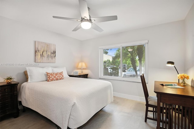 bedroom with ceiling fan