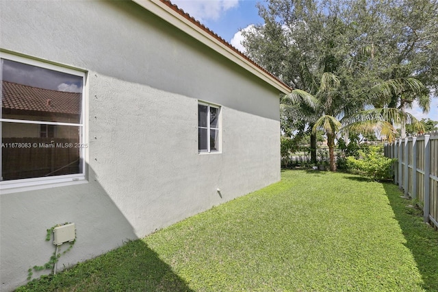 view of yard featuring a fenced backyard