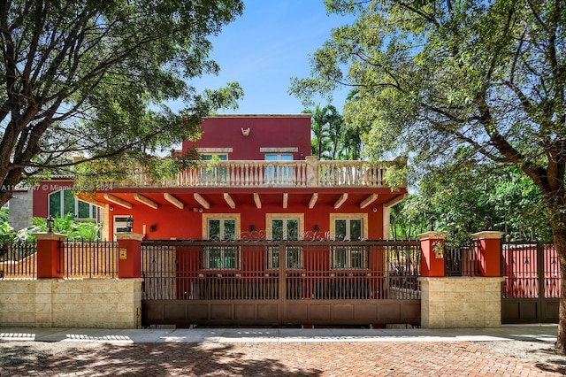 view of front of home