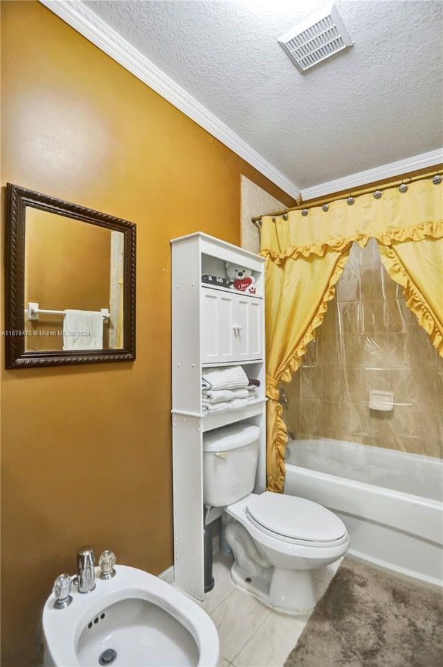 full bathroom featuring toilet, crown molding, a bidet, and shower / bath combo