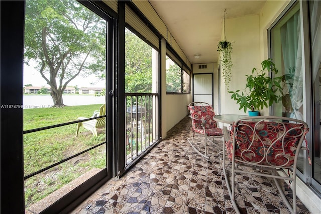 view of sunroom / solarium