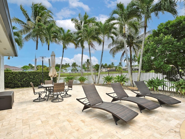 9026 NW 173rd Ter, Hialeah, FL 33018 - view of patio