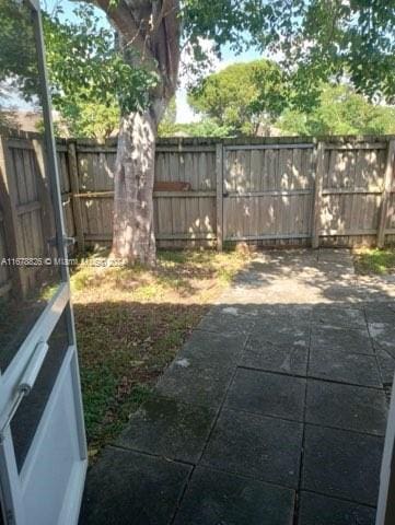 view of yard with a patio