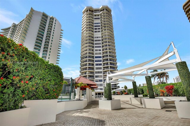 20185 E Country Club Dr Unit 2209, Aventura, FL 33180 - view of property's community