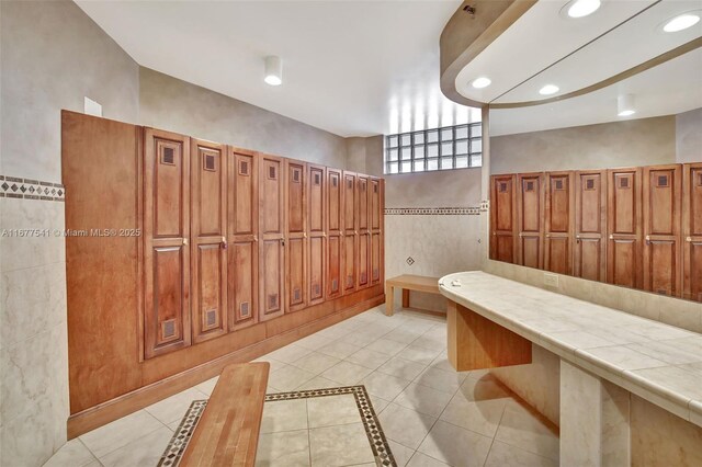 20185 E Country Club Dr Unit 2209, Aventura, FL 33180 - bathroom featuring tile patterned floors