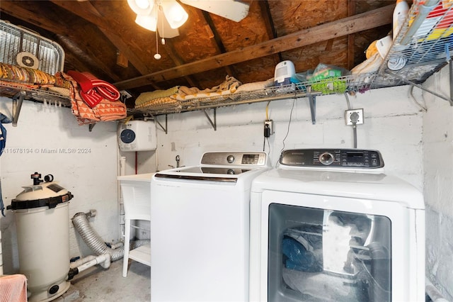 clothes washing area featuring washing machine and dryer and ceiling fan