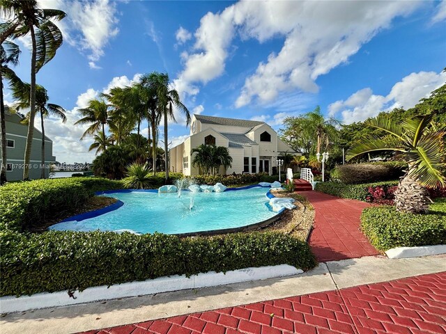 3405 NW 44th St Unit 104, Oakland Park, FL 33309 - view of pool