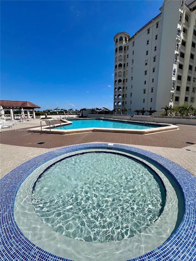 view of swimming pool