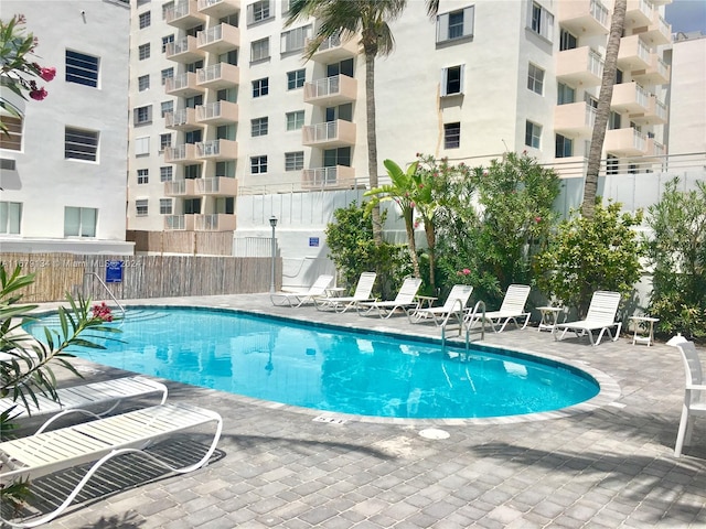 view of swimming pool