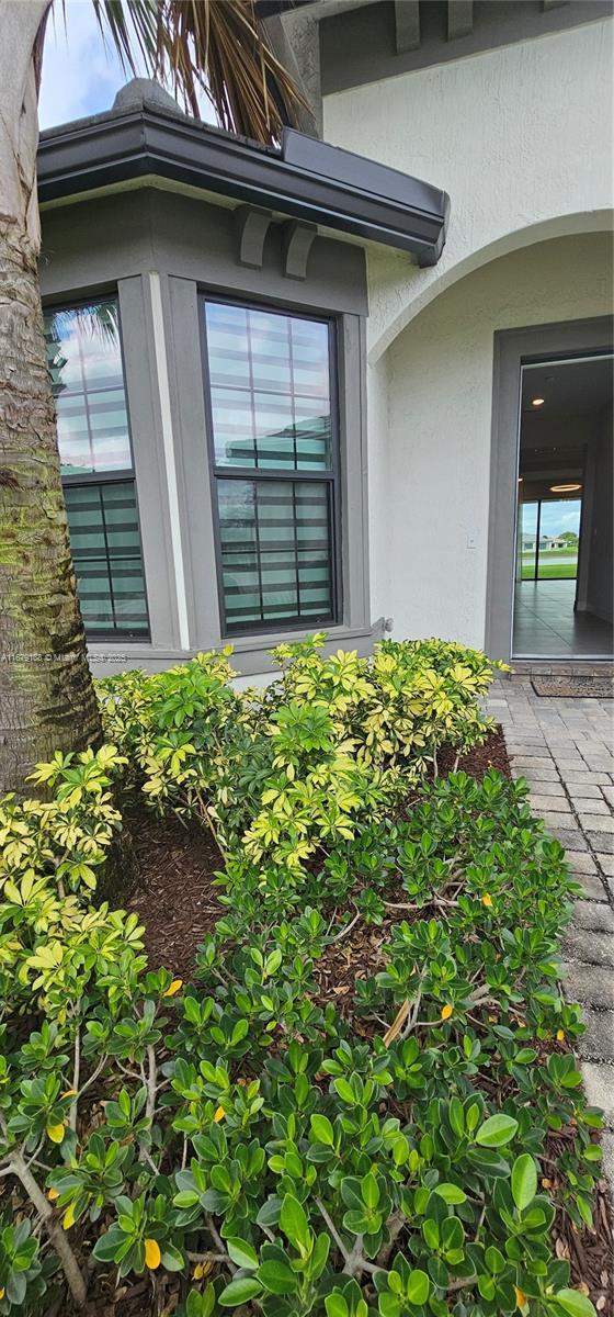 details featuring stucco siding