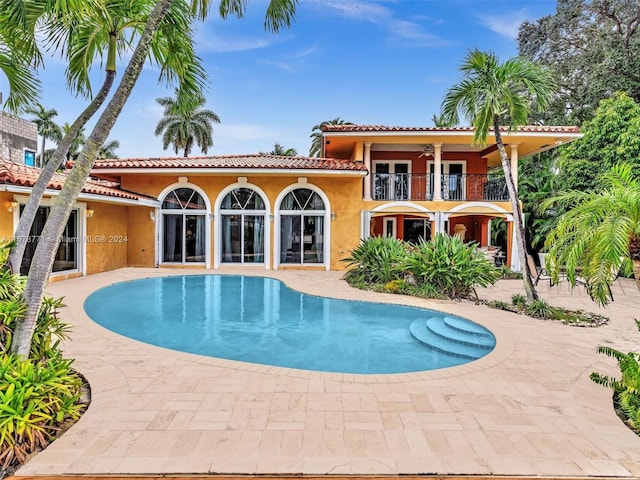 449 Isle Of Palms Dr, Fort Lauderdale, FL 33301 - pool featuring a ceiling fan and a patio area