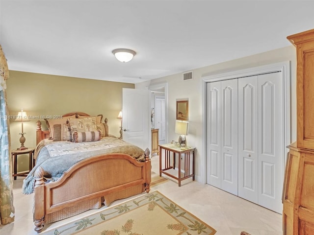 449 Isle Of Palms Dr, Fort Lauderdale, FL 33301 - bedroom with a closet and visible vents