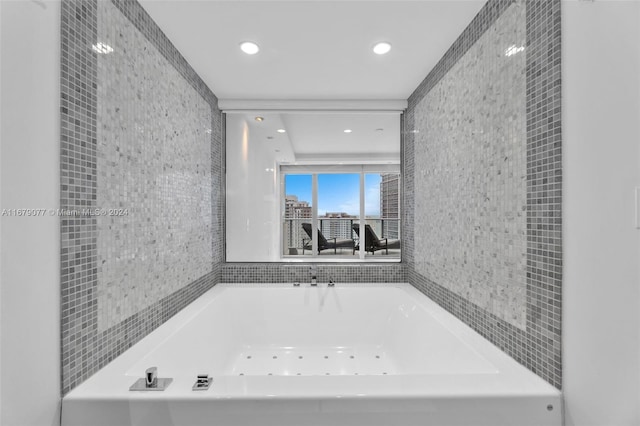 bathroom featuring a bathtub