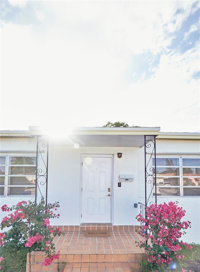 view of entrance to property