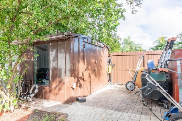 view of outbuilding