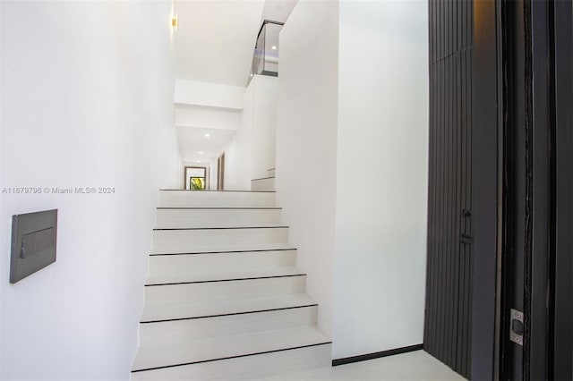420 SW 15th Rd, Miami, FL 33129 - view of stairway